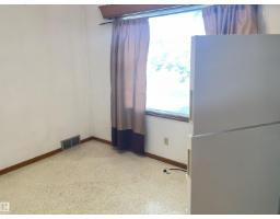 8759 81 Av Nw, Edmonton, AB T6C0W5 Photo 6