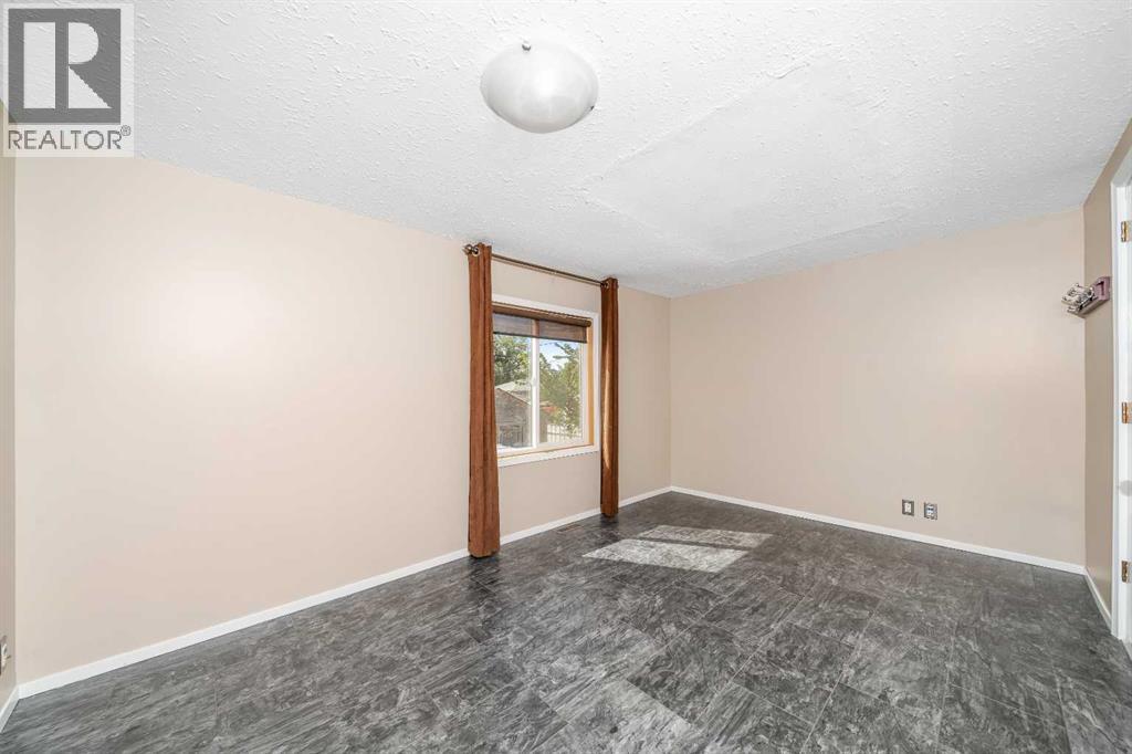 227 4 Street SW - 17