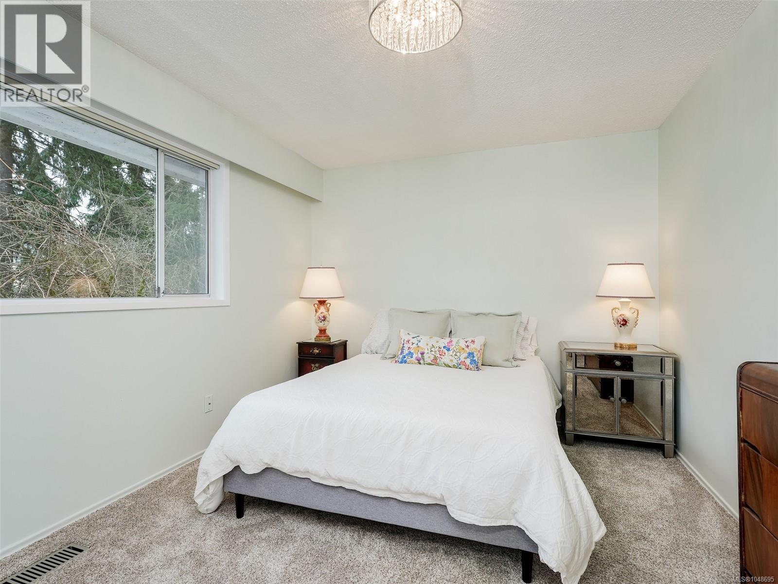 985 Sutcliffe Rd, Saanich