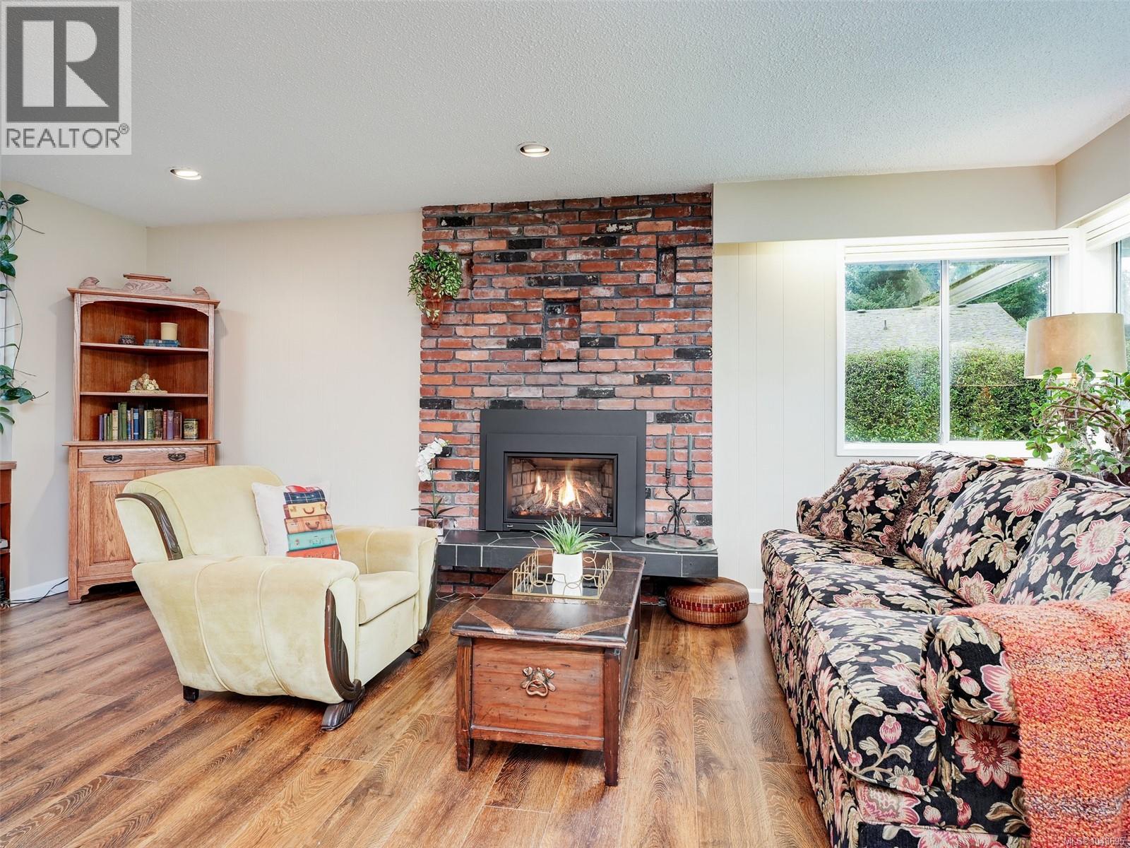 985 Sutcliffe Rd, Saanich
