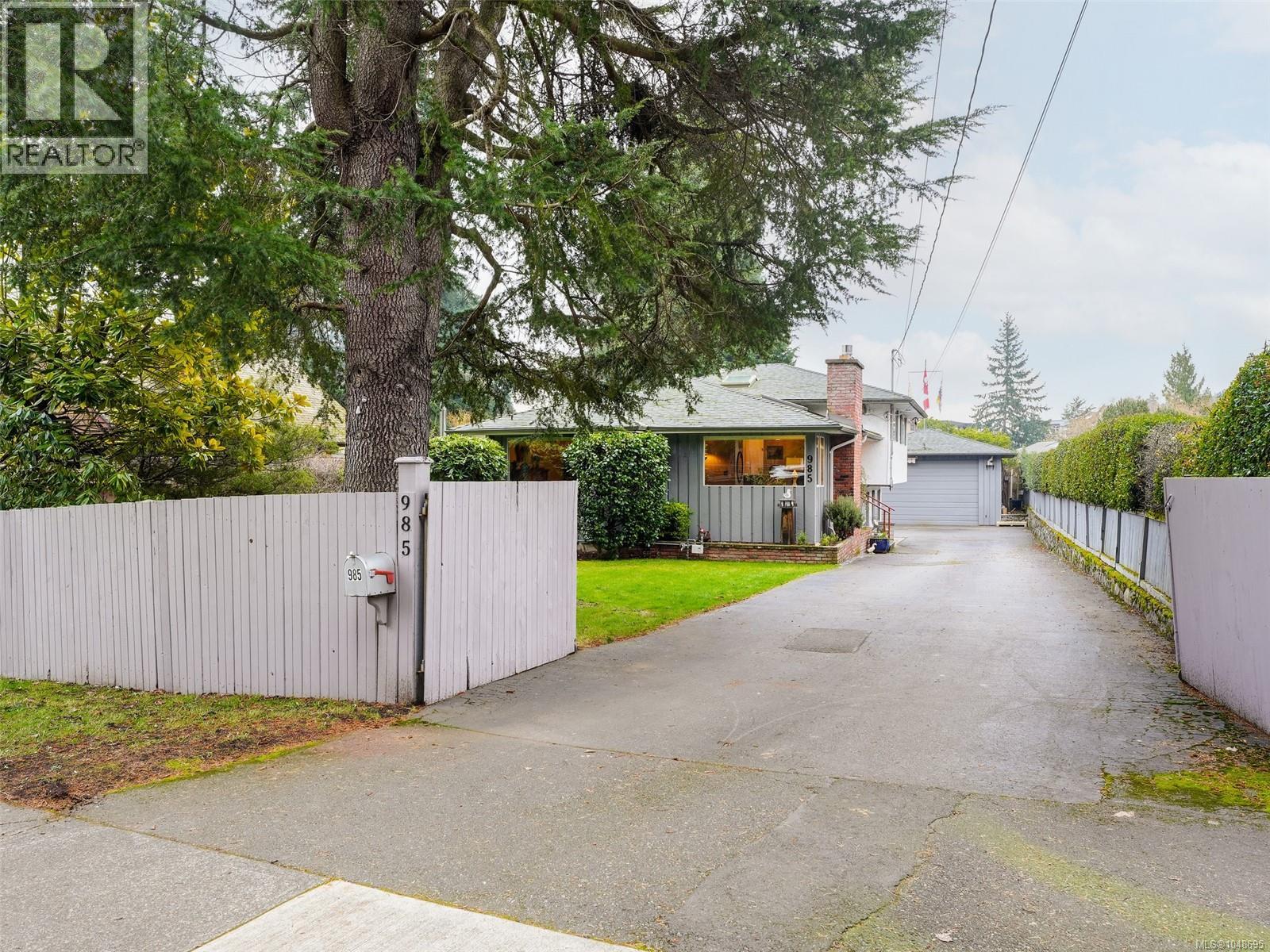 985 Sutcliffe Rd - 26