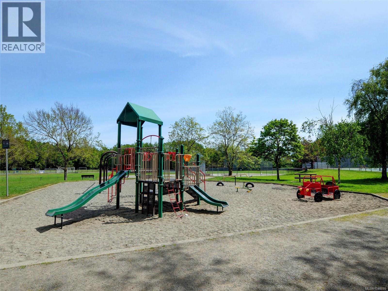 985 Sutcliffe Rd - 33