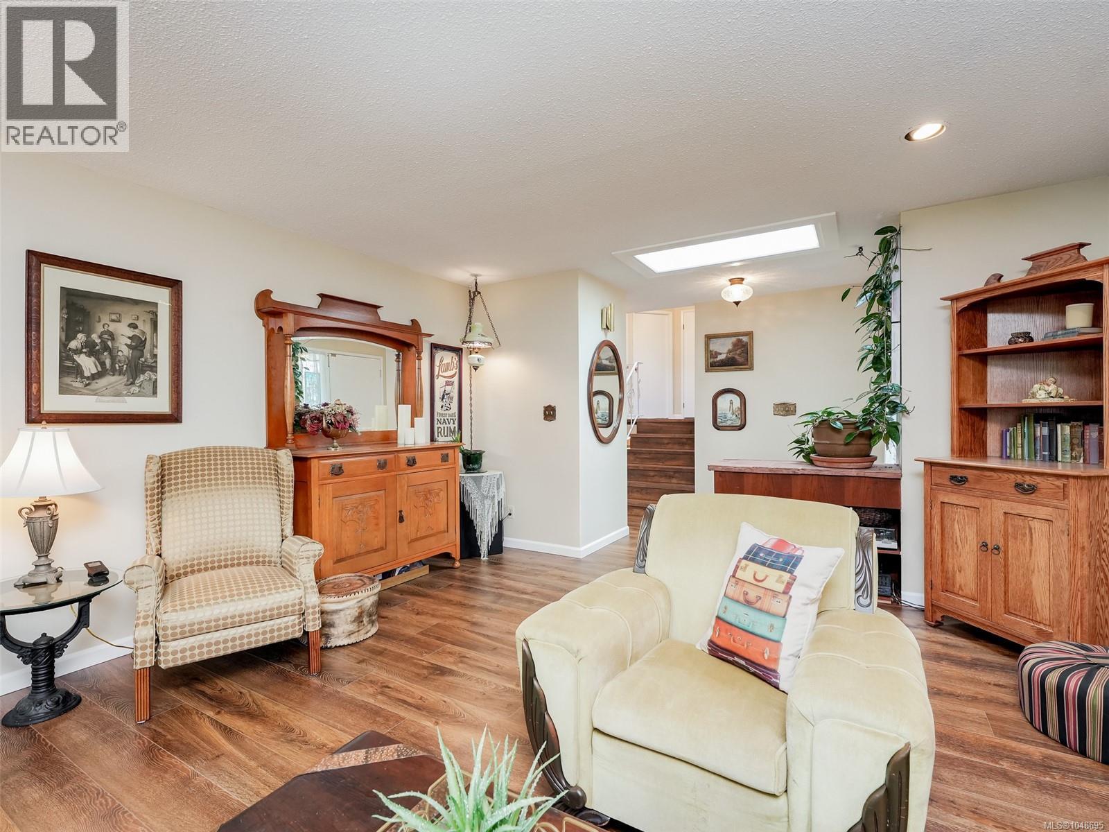 985 Sutcliffe Rd, Saanich