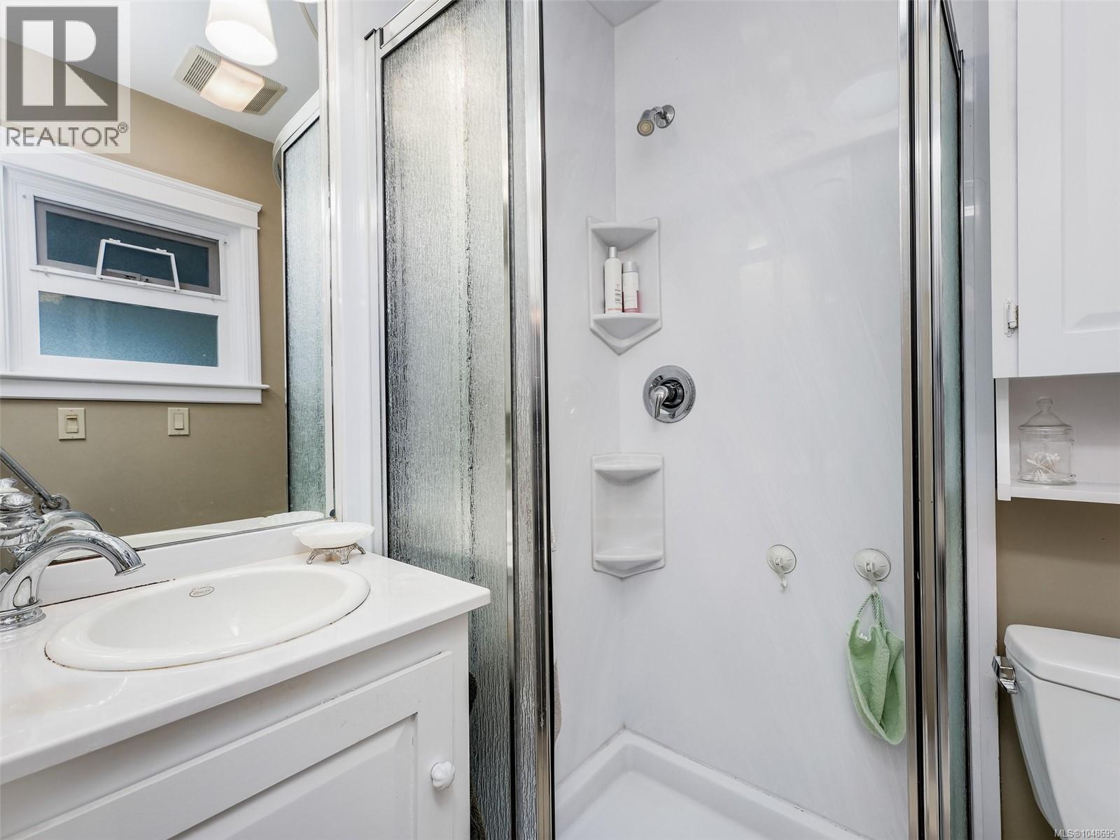 985 Sutcliffe Rd, Saanich