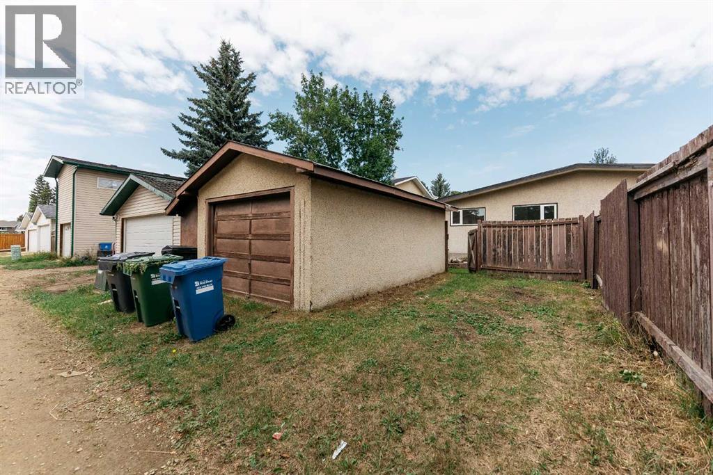 Listing photo – 29 Anquetel Street, Red Deer