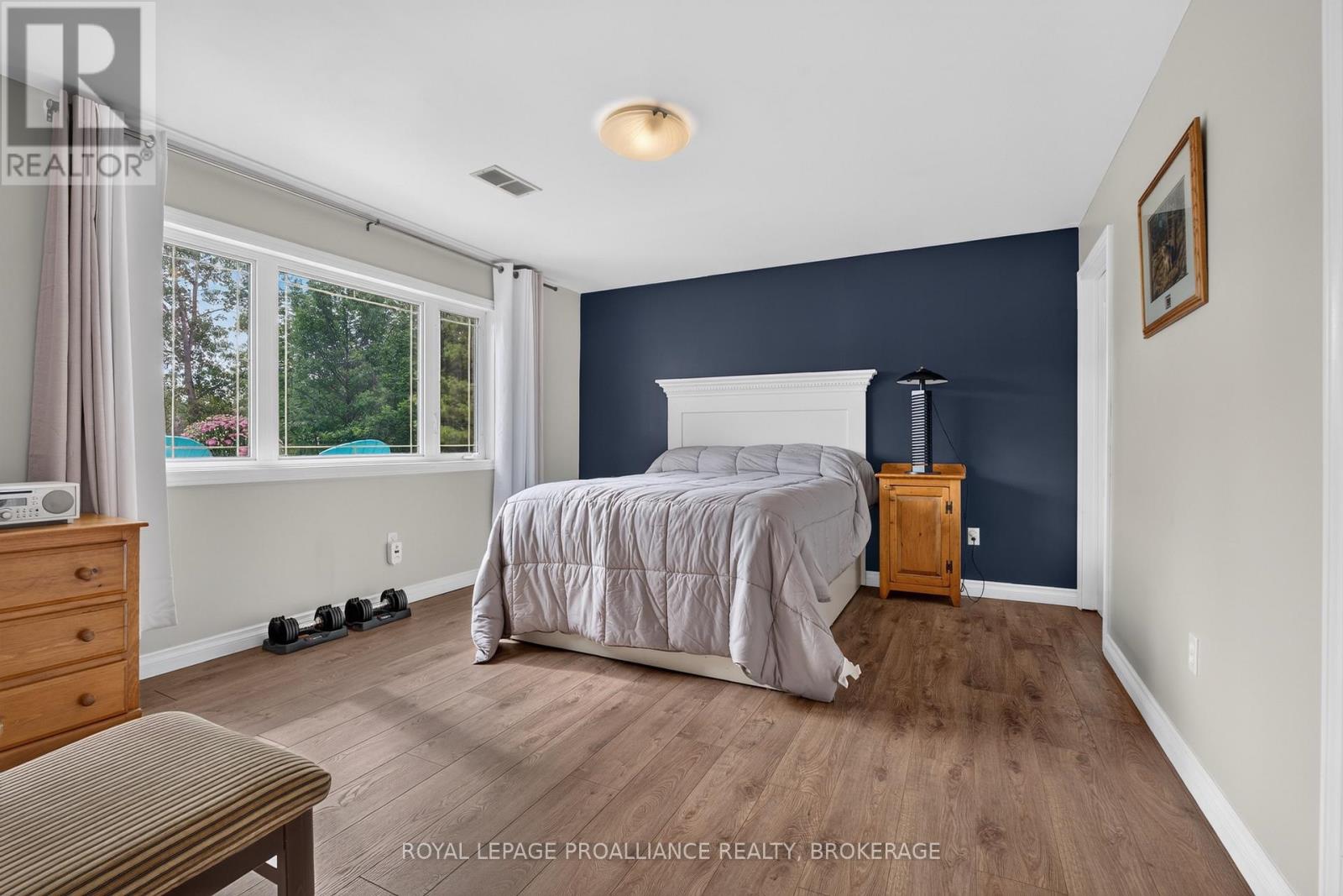 27 COLLINS DRIVE - Image 32