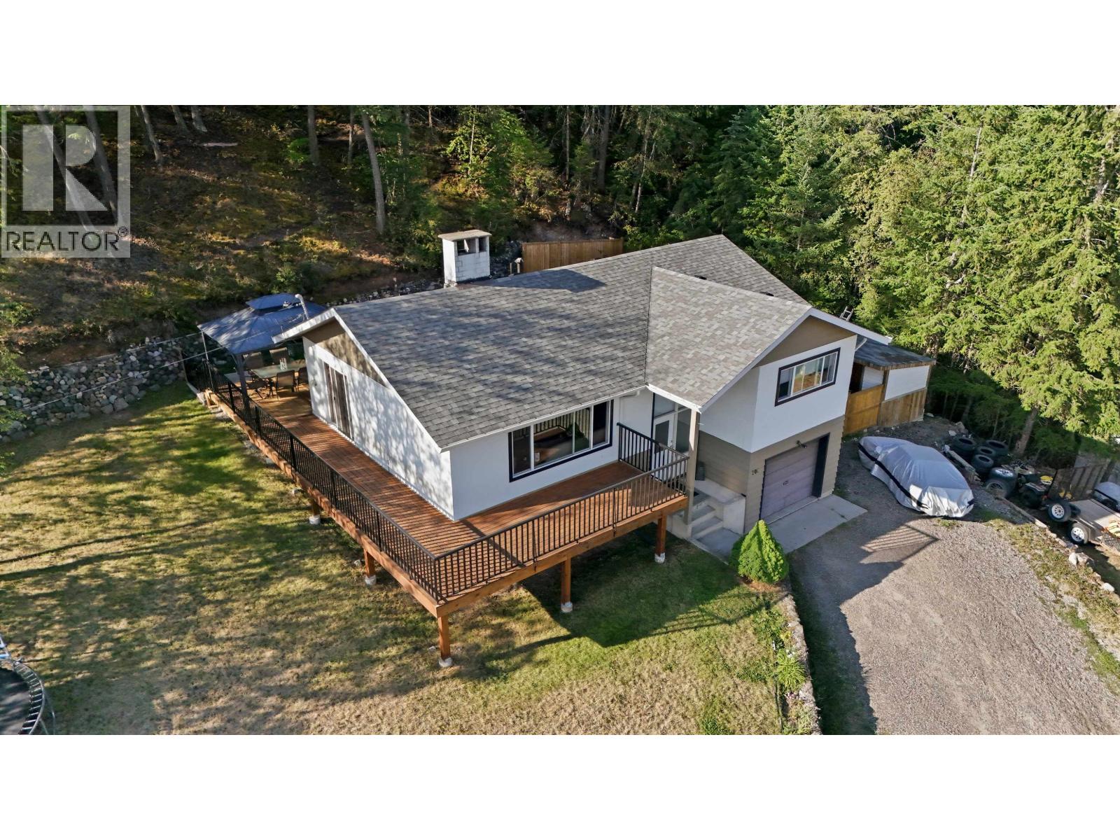 305 HAZEL STREET - 27