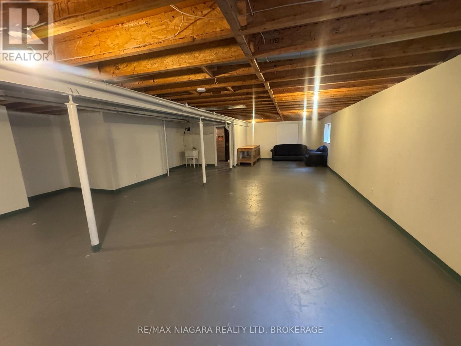 72 RIDGE ROAD S - Image 18