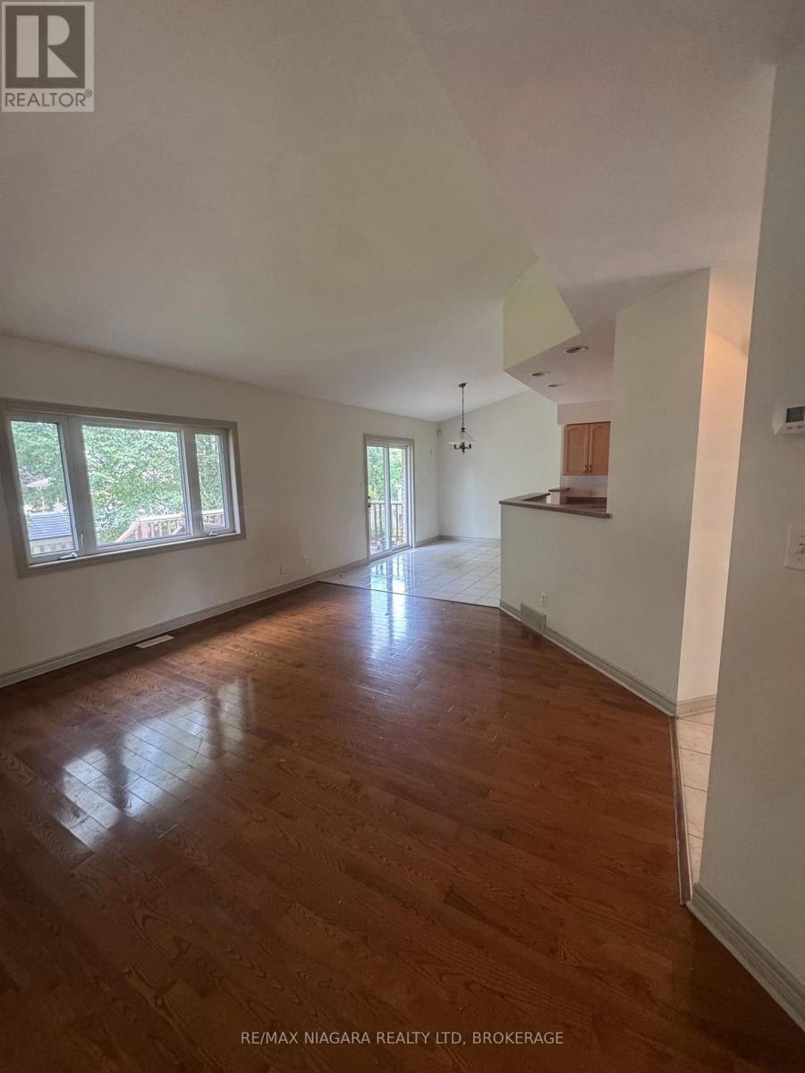 72 RIDGE ROAD S - 5