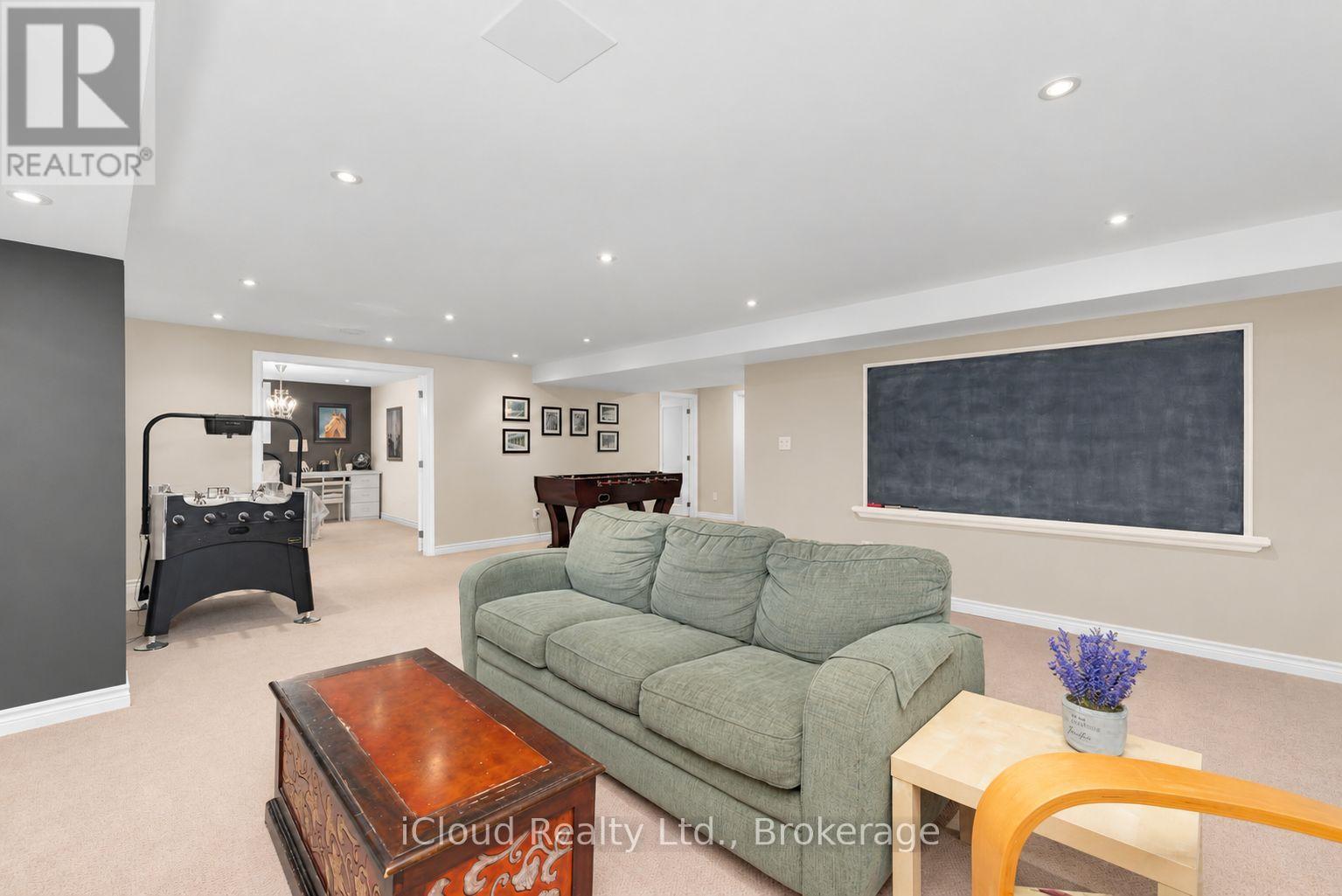 24 MCCULLOGH DRIVE - Image 33