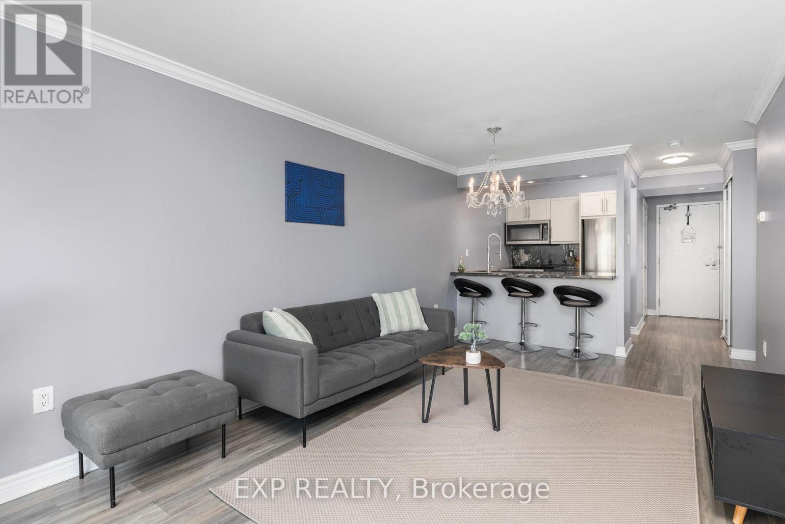 #409 889 BAY STREET - 7