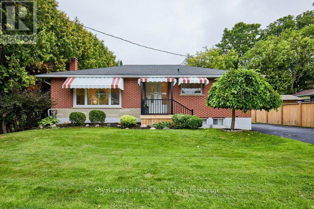 Photo of 15111 Simcoe Street