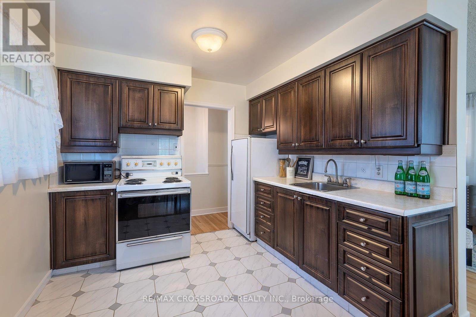 887 BRIMORTON DRIVE - 10