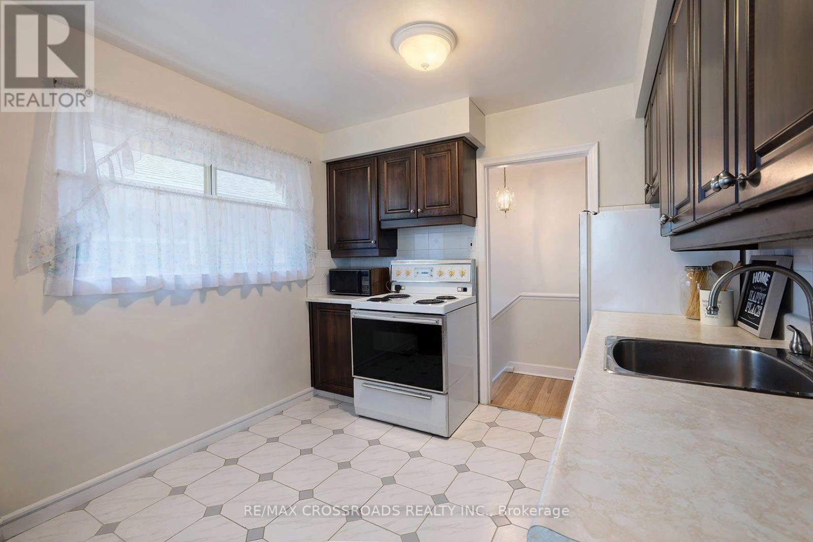 887 BRIMORTON DRIVE - 12