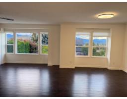 11411 Wellington Crescent, Surrey, BC V3R9H1 Photo 12