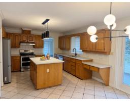 11411 Wellington Crescent, Surrey, BC V3R9H1 Photo 8