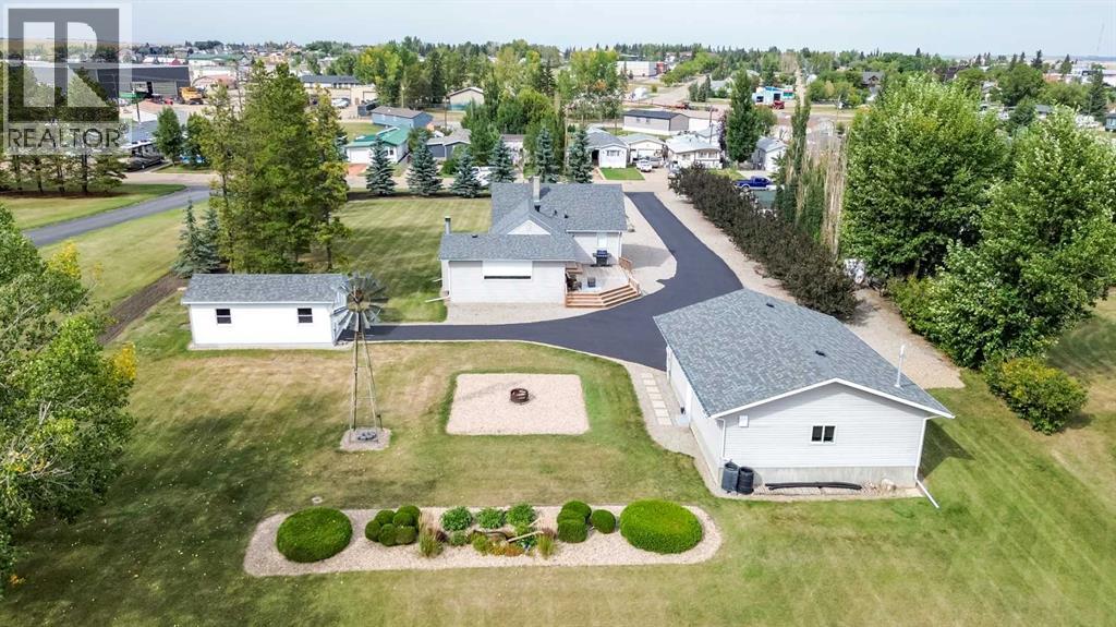 Listing photo – 223 Devilder Avenue, Trochu