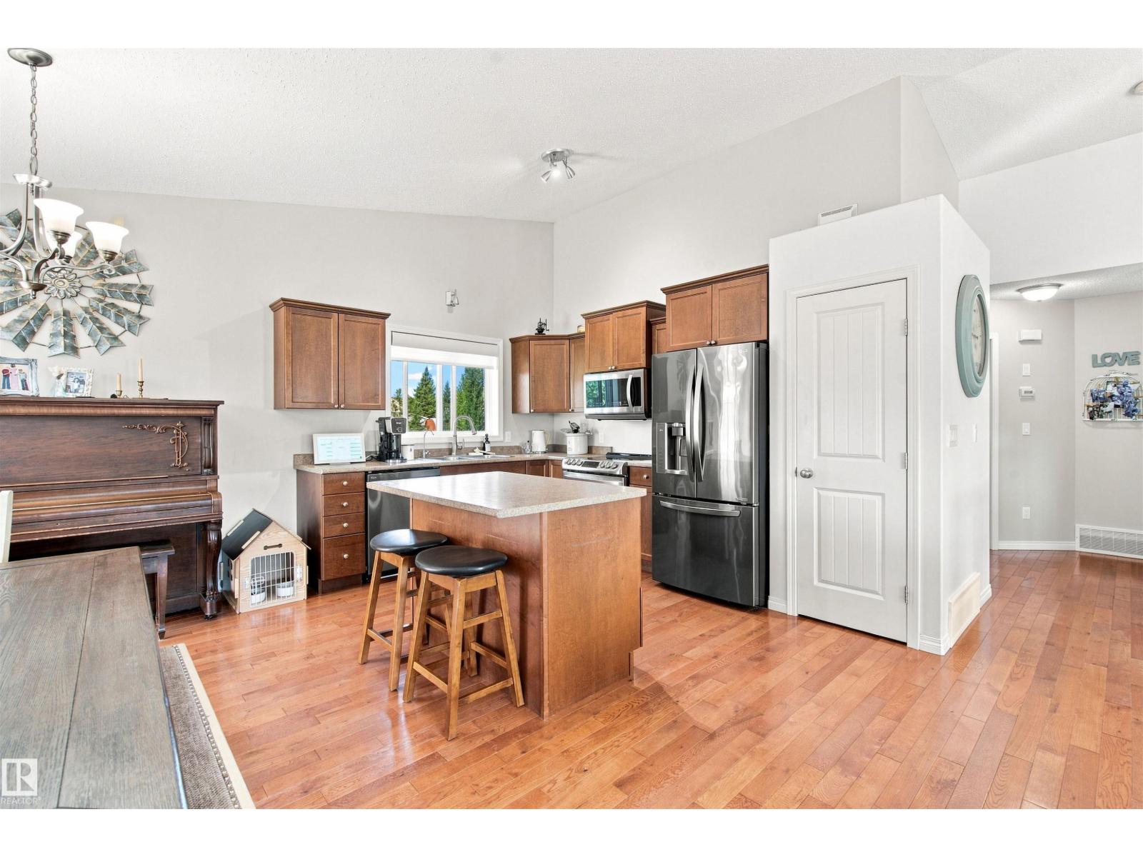 4906 Park CR - 4
