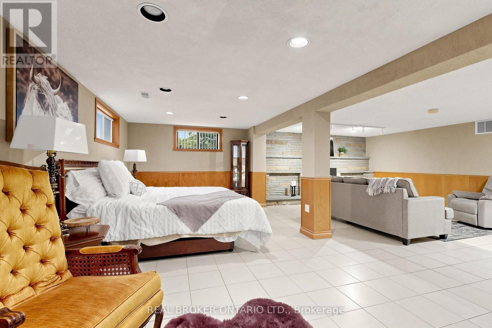 2 DORKING CRESCENT - Image 38