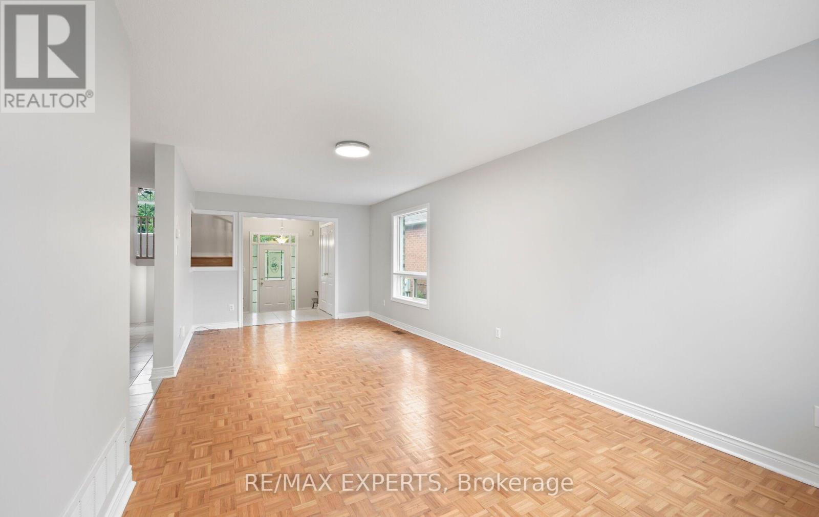 13 PAULETTE WAY - 11