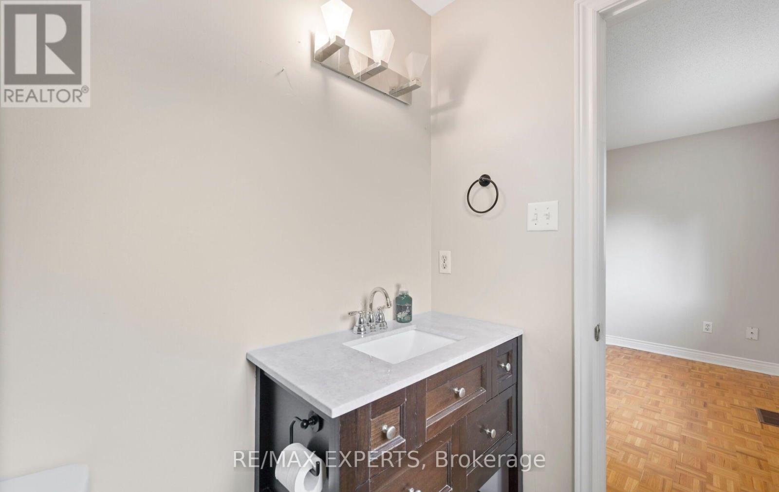 13 PAULETTE WAY - 21