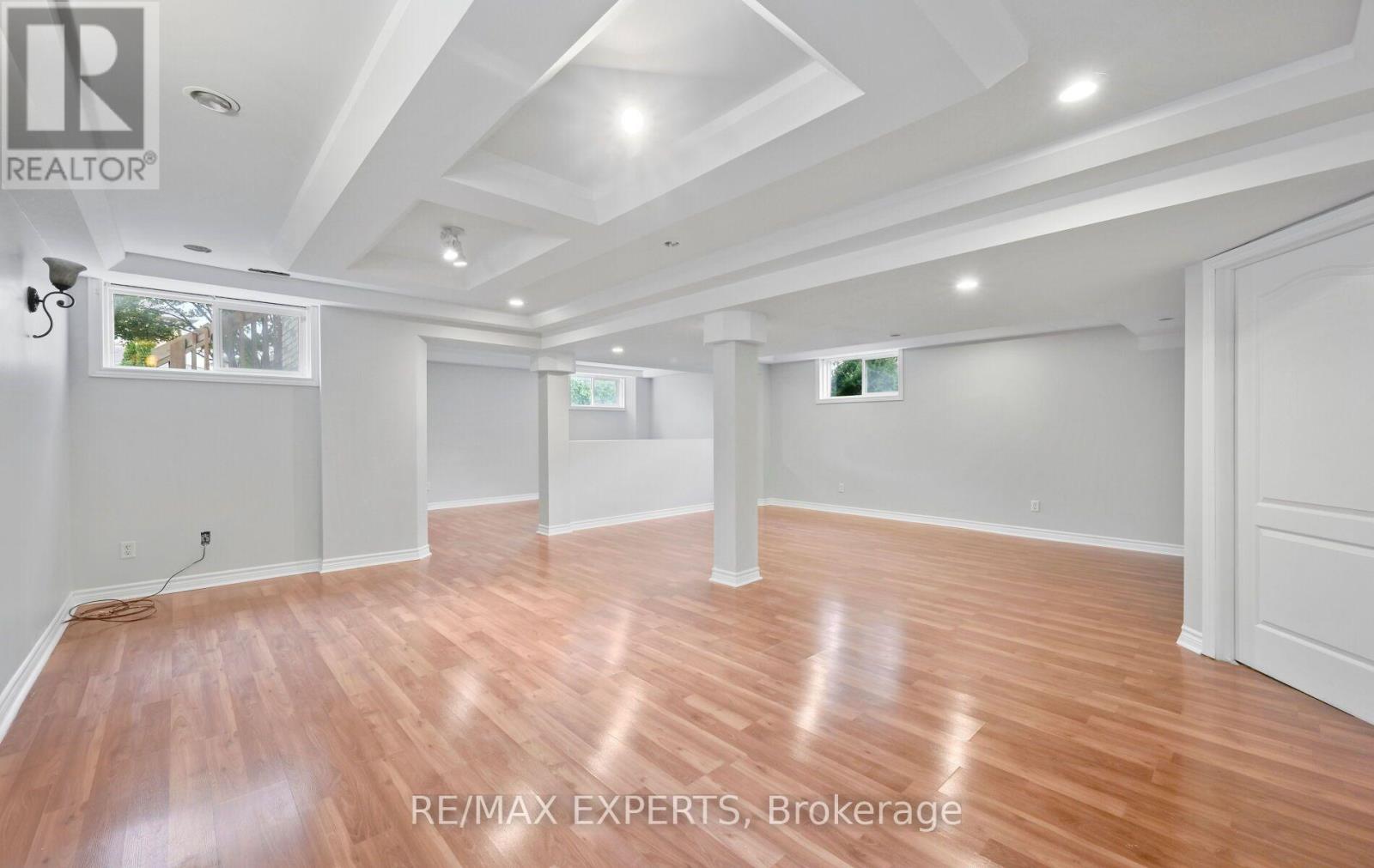 13 PAULETTE WAY - 31