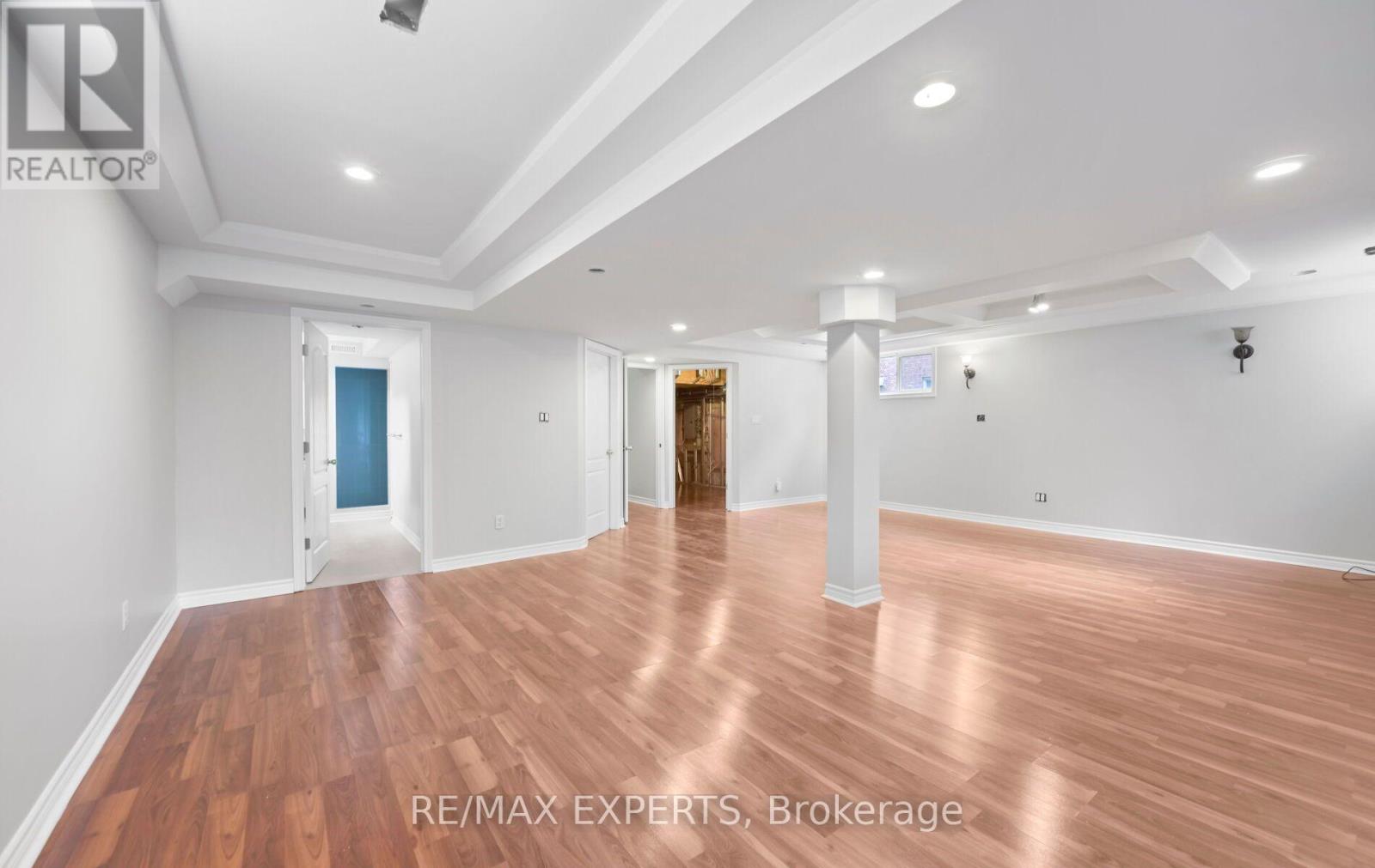 13 PAULETTE WAY - 33