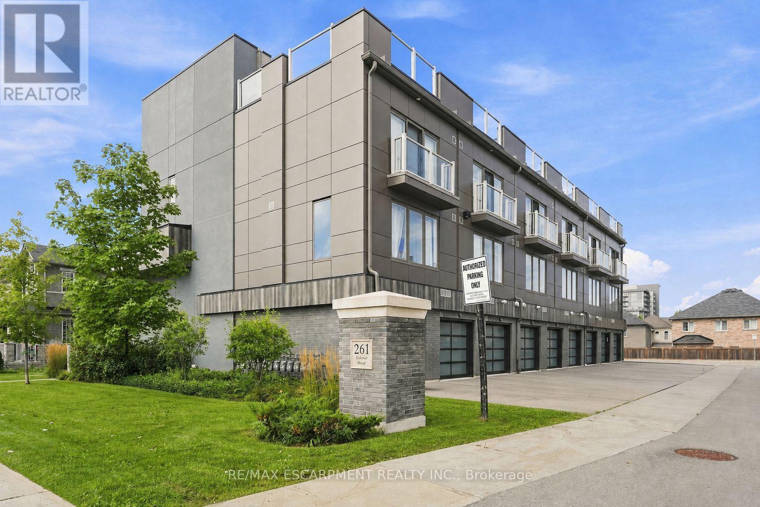#18 261 SKINNER ROAD - 2