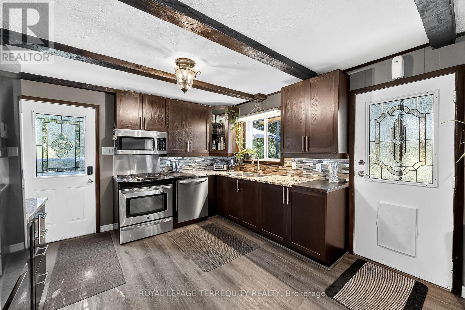 135 IZUMI WAY - Image 20
