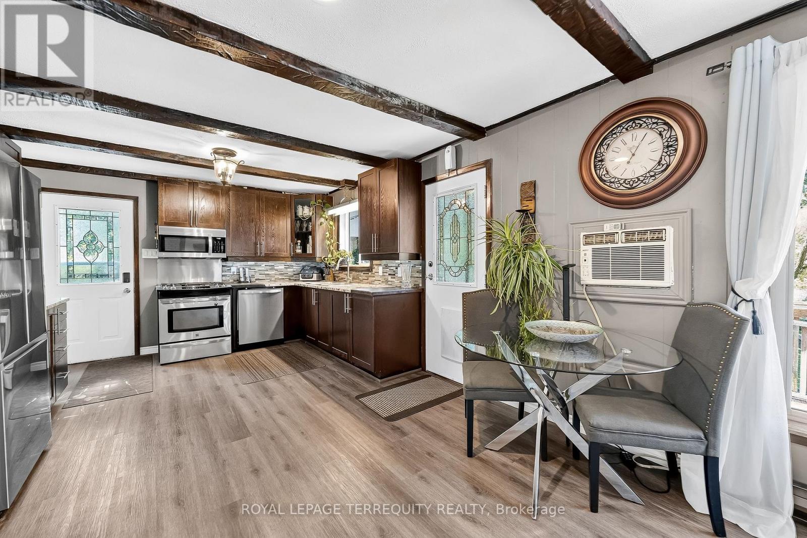 135 IZUMI WAY - 26