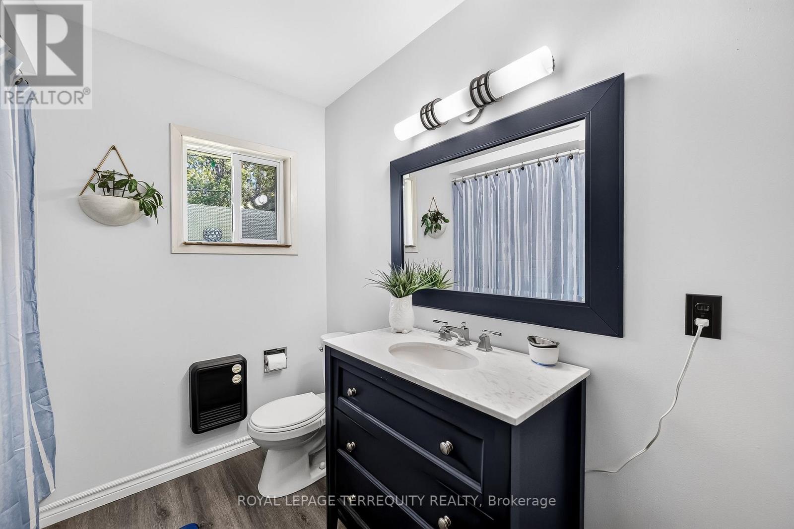 135 IZUMI WAY - 32