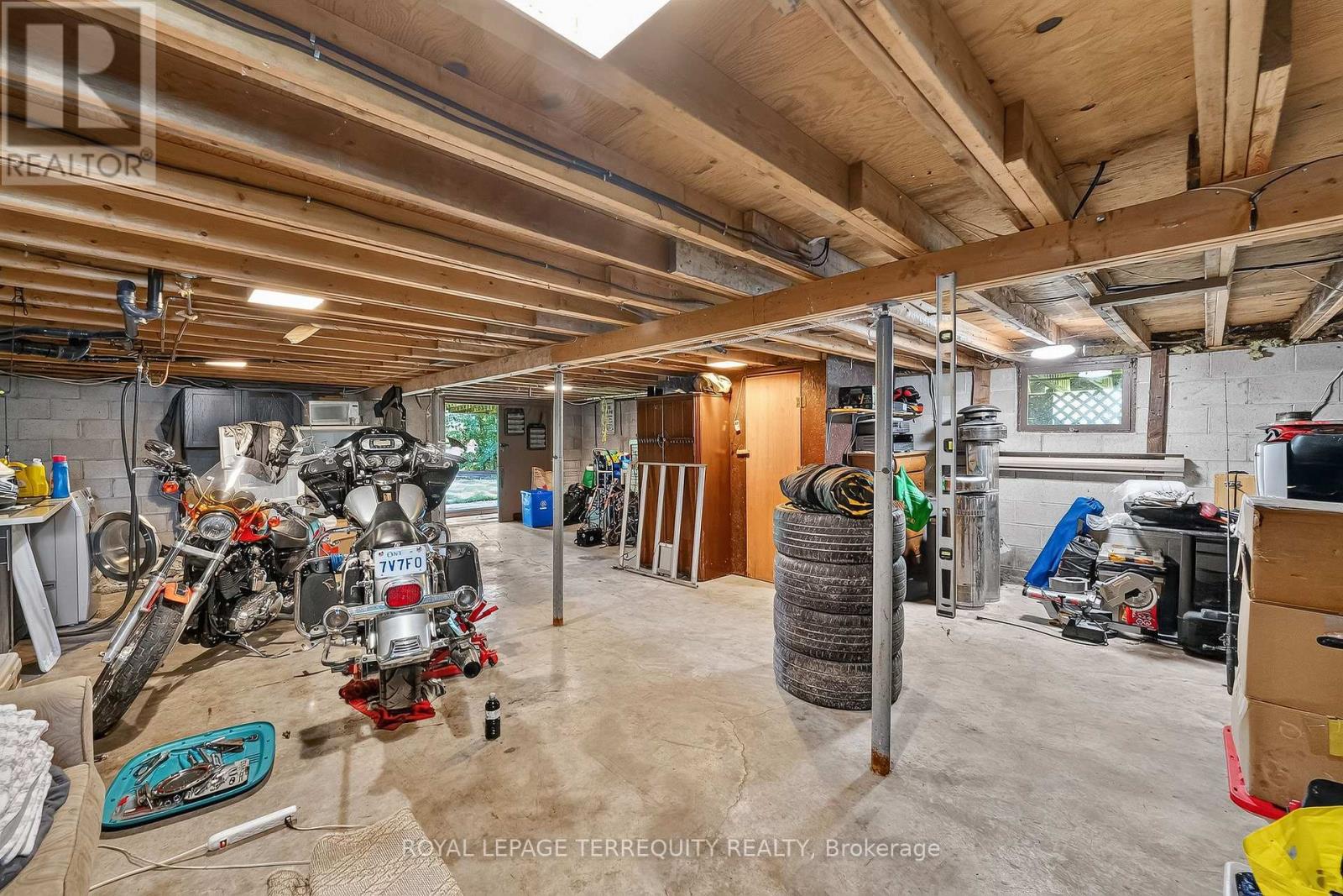 135 IZUMI WAY - Image 42
