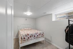 1369 Ravelston Avenue, Winnipeg, MB R2C1W6 Photo 29