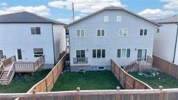 1369 Ravelston Avenue, Winnipeg, MB R2C1W6 Photo 35