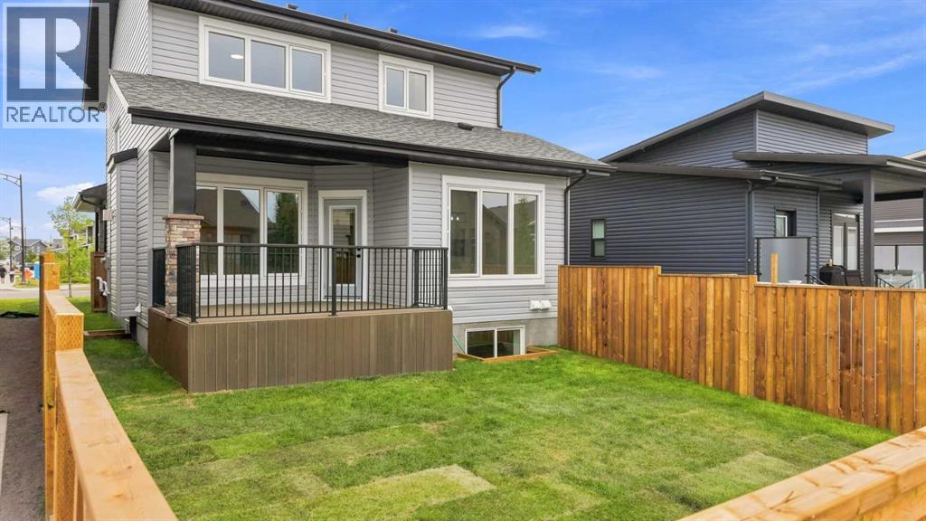 Listing photo – 38 Lindman Avenue, Red Deer