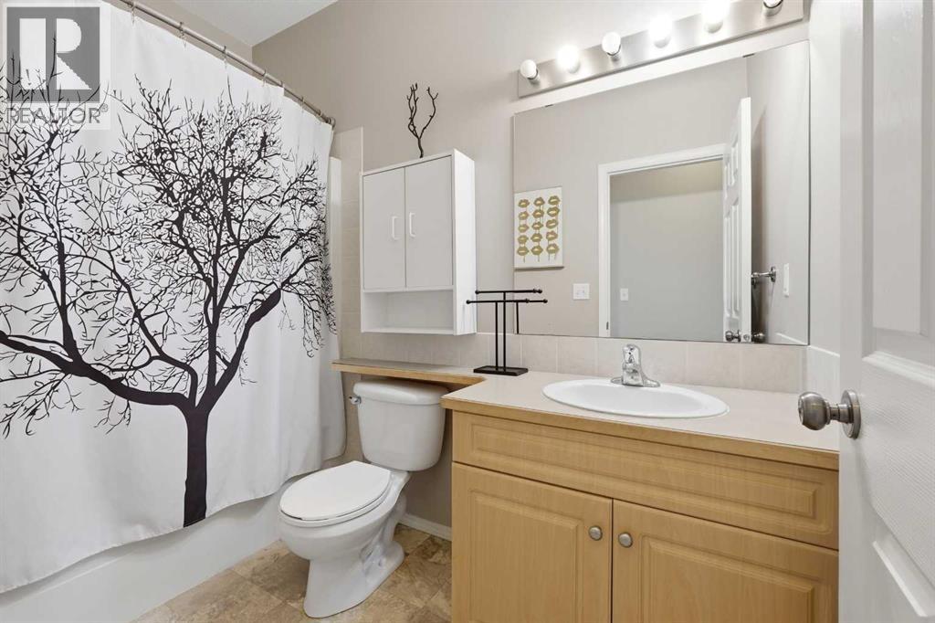 Listing photo – 228 Jenner Crescent, Red Deer