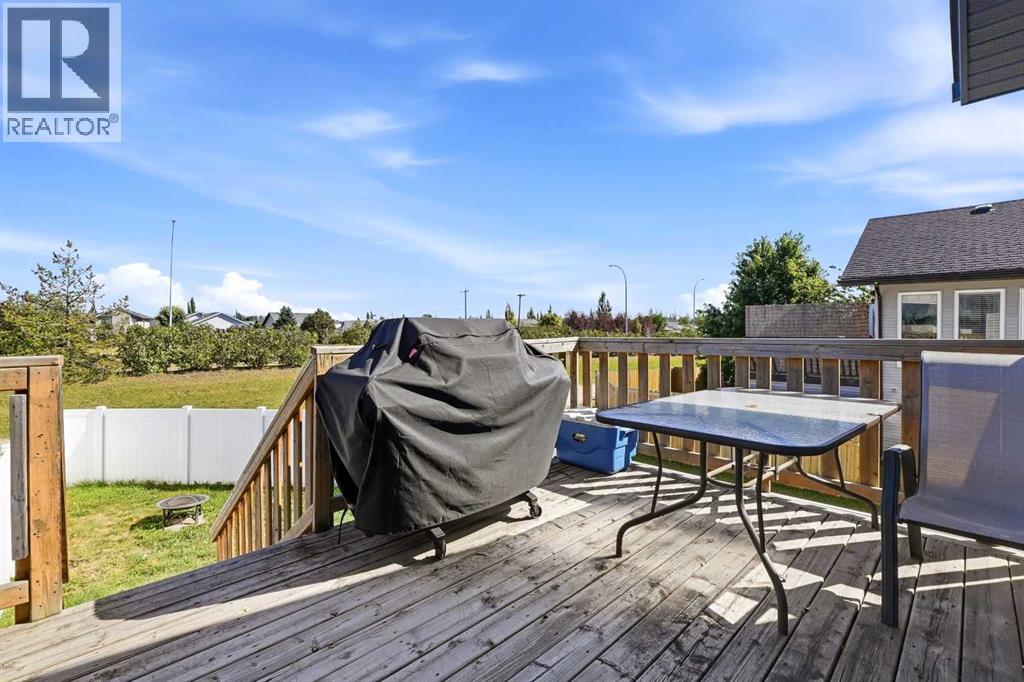 Listing photo – 228 Jenner Crescent, Red Deer