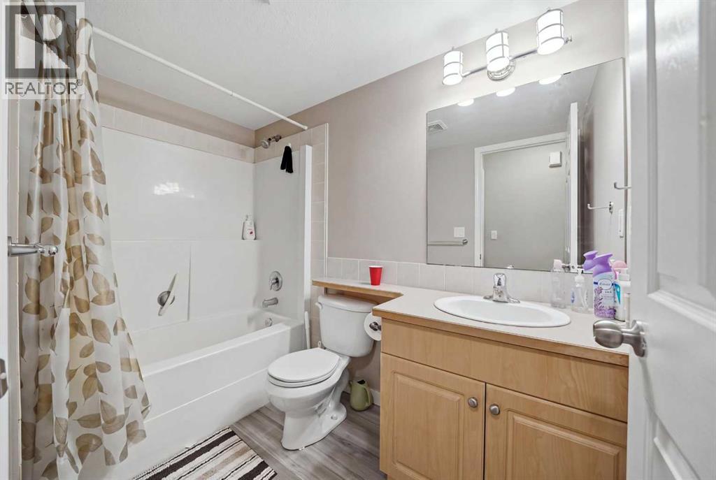 Listing photo – 228 Jenner Crescent, Red Deer