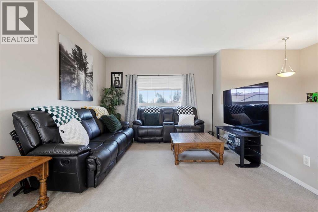 Listing photo – 228 Jenner Crescent, Red Deer