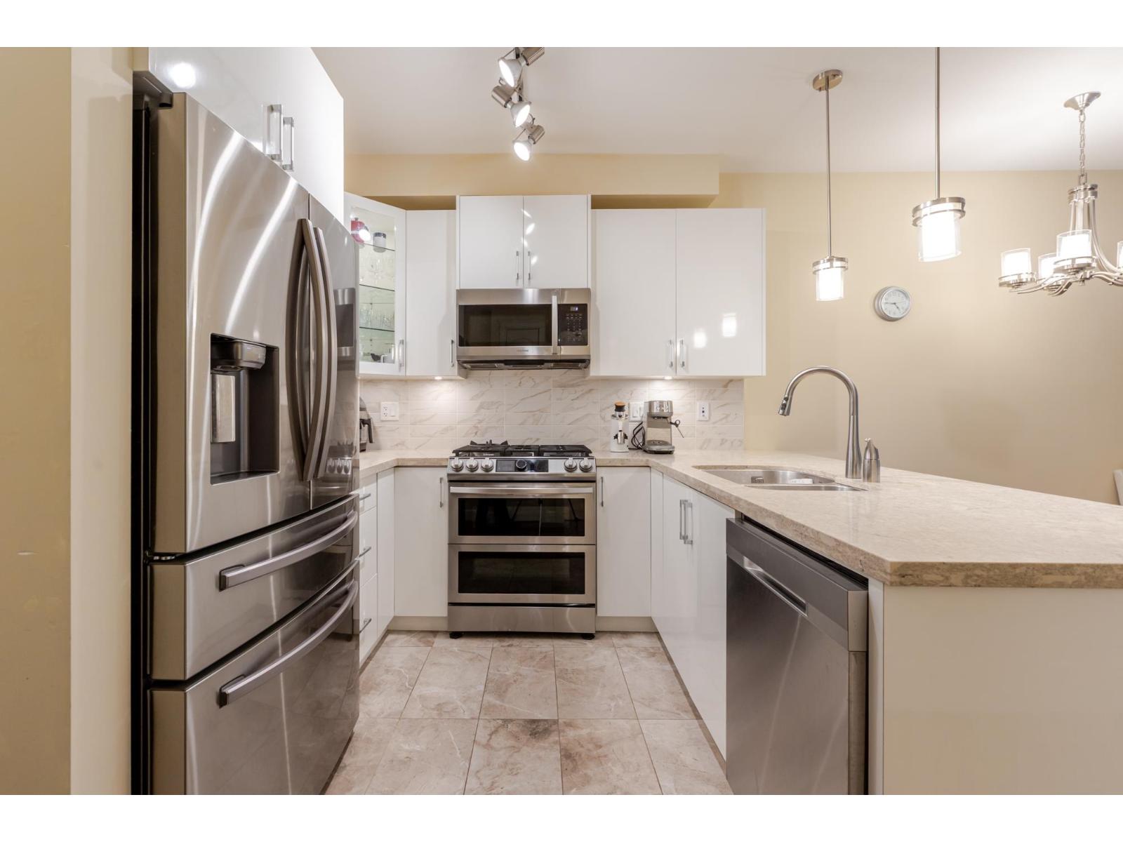 #201 8538 203A Street, Langley, British Columbia, V2Y3P9, Langley, British Columbia — photo 4 of 5