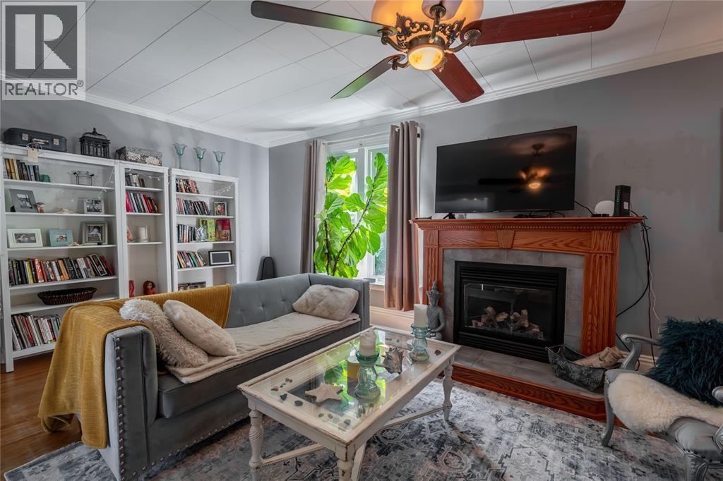 224 VIDAL STREET South - 13