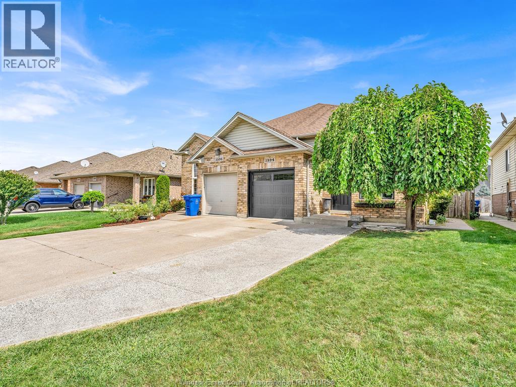 1594 HEATHERGLEN CRESCENT - 2