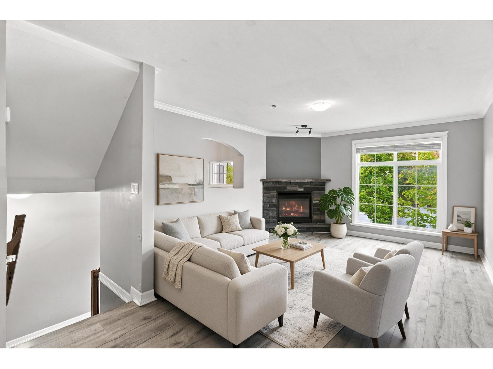 #6 46832 HUDSON Road, Chilliwack, British Columbia, V2R0L9, Chilliwack, British Columbia — photo 2 of 5