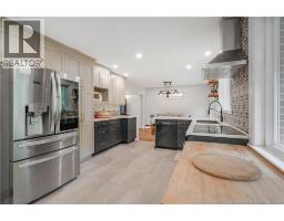 Bath (# pieces 1-6) - 1019 York Street, Fredericton, NB E3B3S4 Photo 7