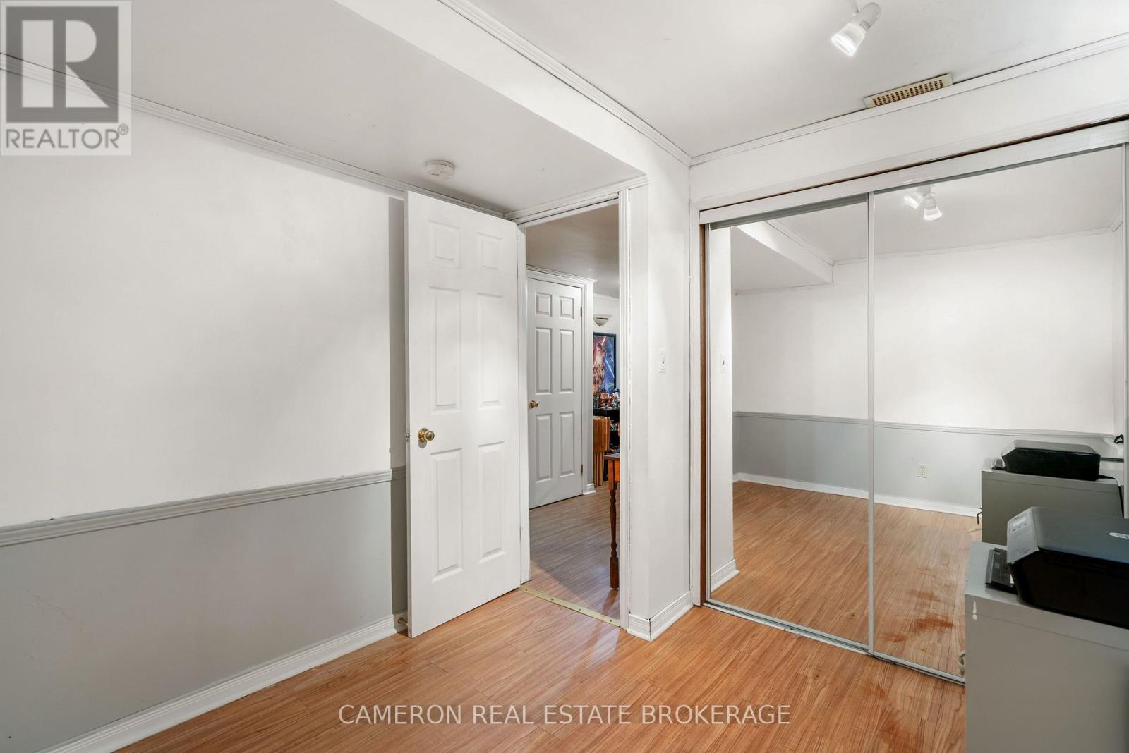 368 ANGELA CRESCENT - 24
