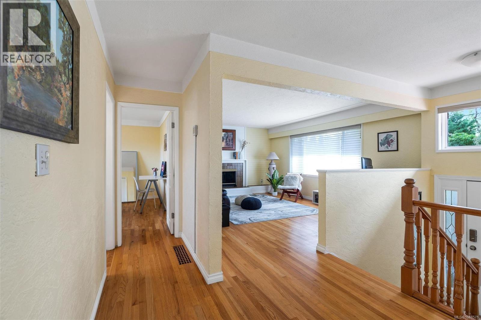  1640 Earlston Avenue, Saanich