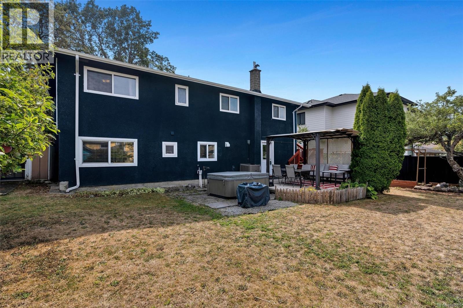  1640 Earlston Avenue, Saanich