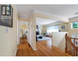 1640 Earlston Ave, Saanich, BC V8P2Z5 Photo 27