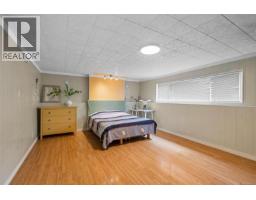 1640 Earlston Ave, Saanich, BC V8P2Z5 Photo 33