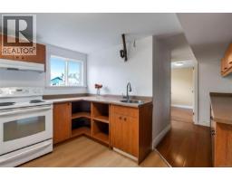 1640 Earlston Ave, Saanich, BC V8P2Z5 Photo 37